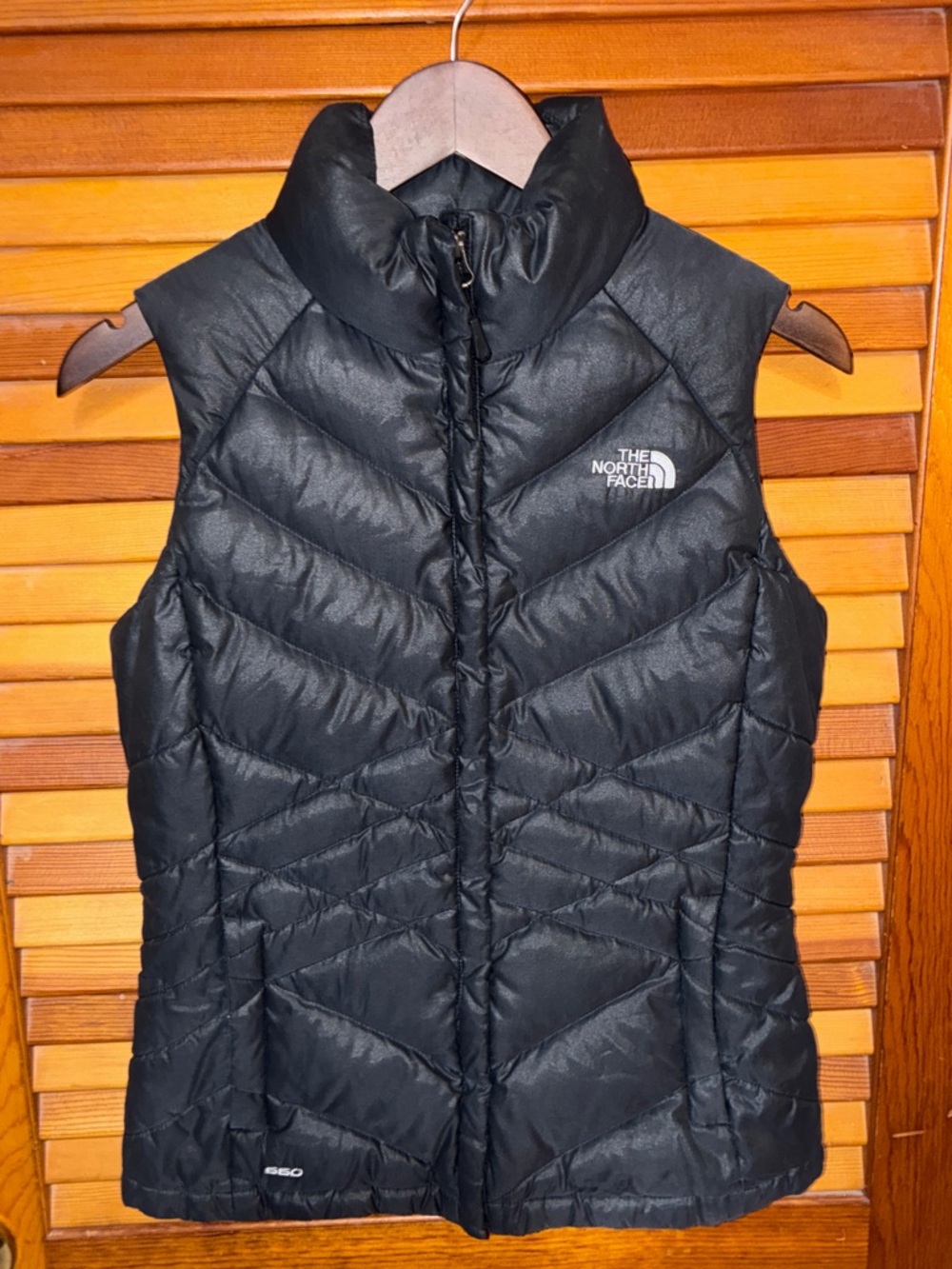 North Face Women’s Aconcagua 550 Goose Down dark gray Puffer Vest - size small